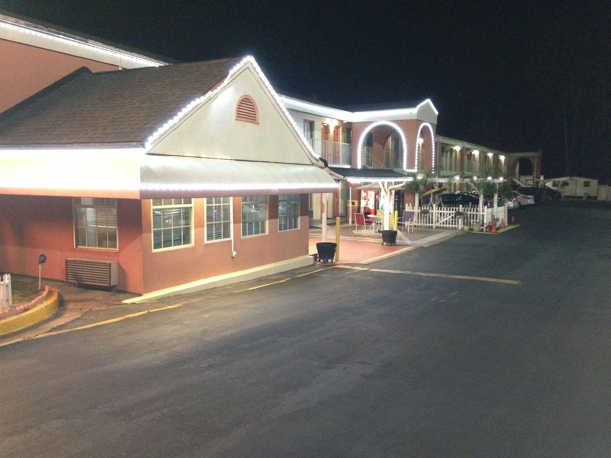 Scottish Inn Augusta Bagian luar foto